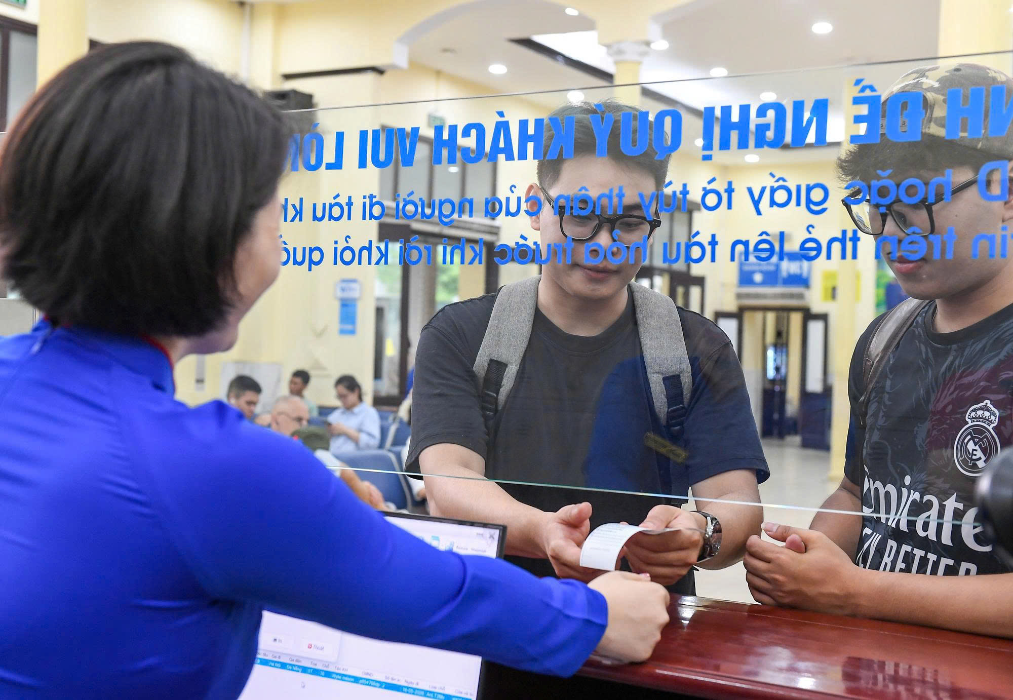 Chính thức mở bán 300.000 vé tàu Tết Đinh Mùi 2027